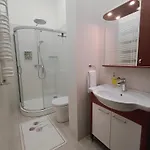 Ernests' Unique Townhouse With Sauna, Hot Tub And Free Parking Riga