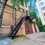 Lägenhet Ernests' Unique Townhouse With Sauna, Hot Tub And Free Parking Riga