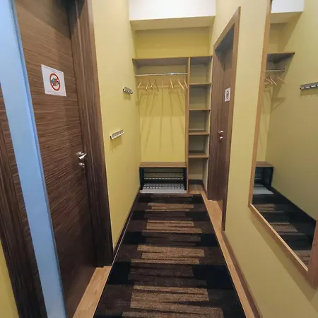 Apartament Ernests' Unique Townhouse With Sauna, Hot Tub And Free Parking Ryga