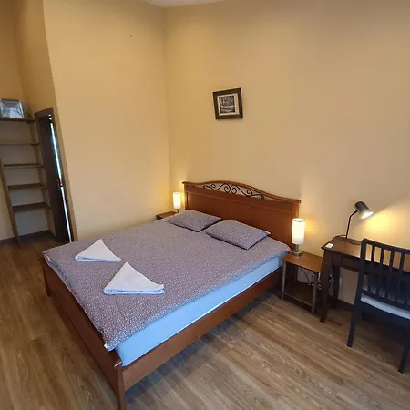 Ernests' Unique Townhouse With Sauna, Hot Tub And Free Parking Apartament *