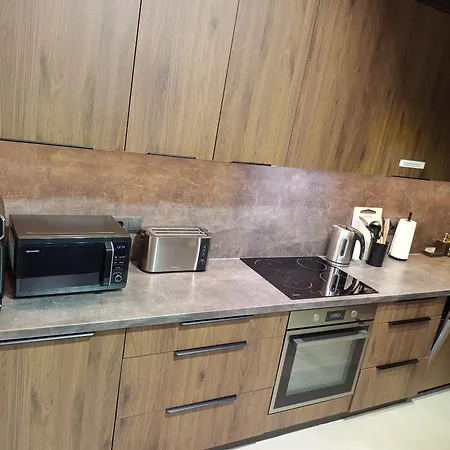 Ernests' Unique Townhouse With Sauna, Hot Tub And Free Parking *