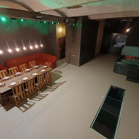 Ernests' Unique Townhouse With Sauna, Hot Tub And Free Parking Lägenhet