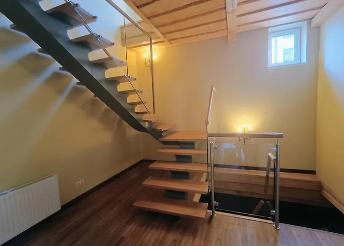 Dzīvoklis Ernests' Unique Townhouse With Sauna, Hot Tub And Free Parking Riga