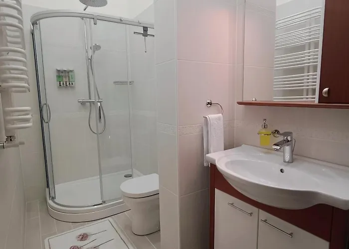 Ernests' Unique Townhouse With Sauna, Hot Tub And Free Parking Riga