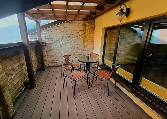 Ernests' Unique Townhouse With Sauna, Hot Tub And Free Parking Dzīvoklis