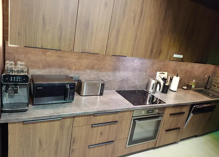 Ernests' Unique Townhouse With Sauna, Hot Tub And Free Parking *